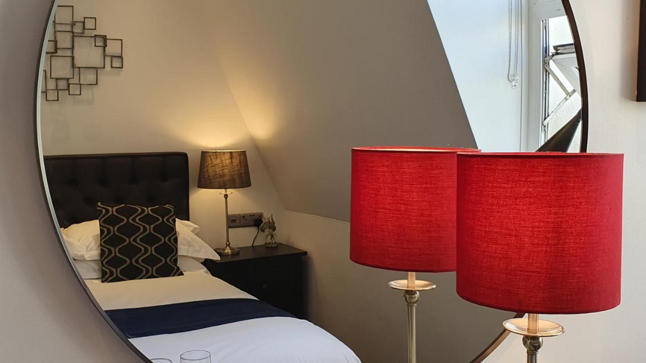 A Room With A View Hove Exterior foto A bedroom at the hotel