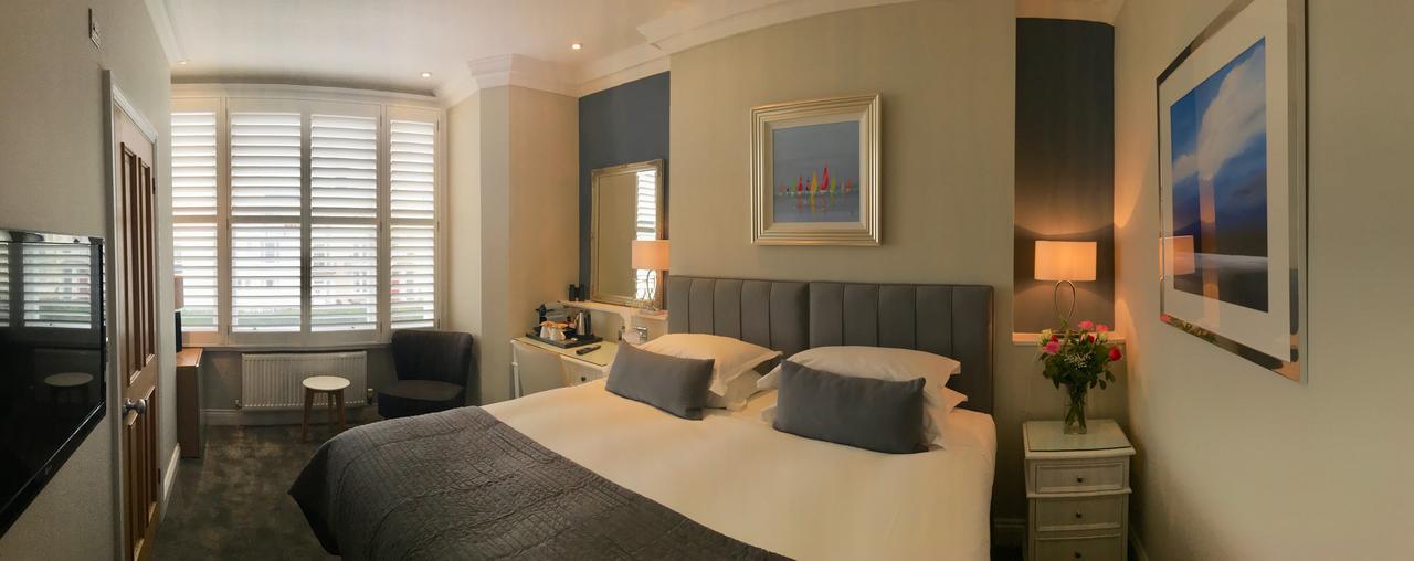 A Room With A View Hove Exterior foto A bedroom at the hotel