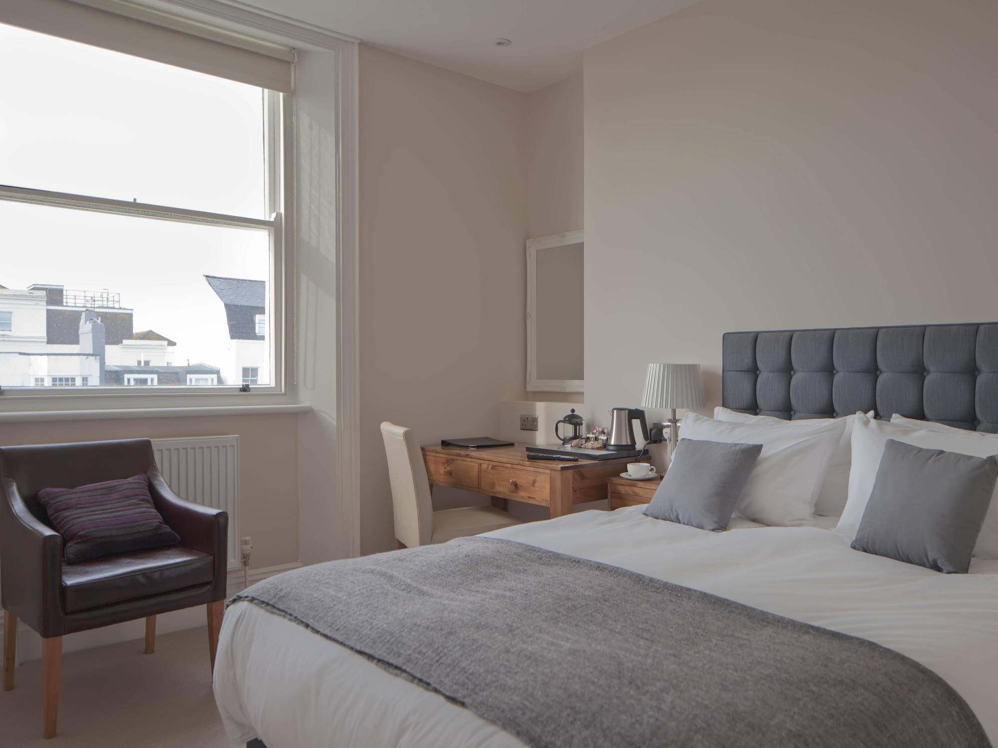 A Room With A View Hove Exterior foto A bedroom at the hotel
